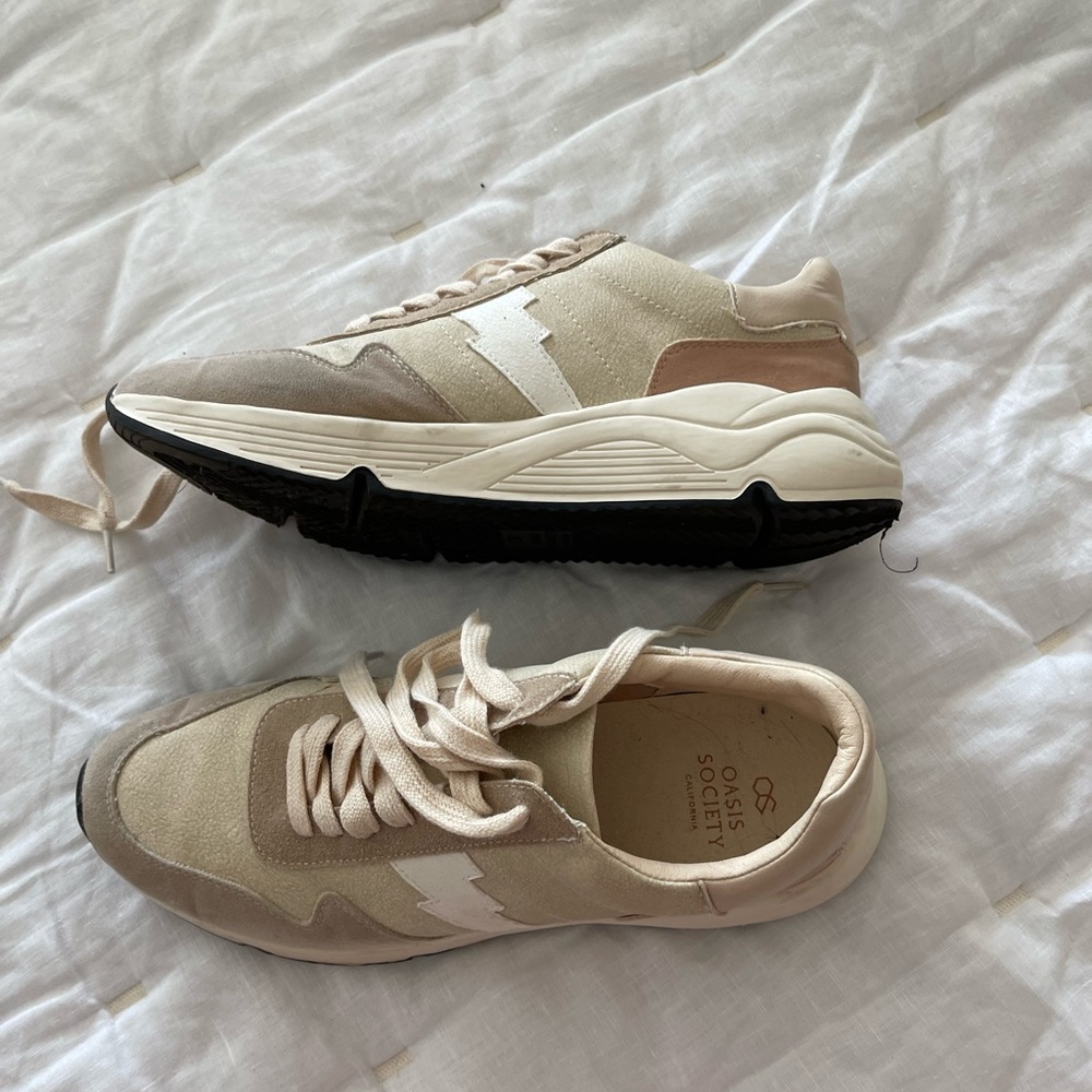 Vici / oasis society sneakers